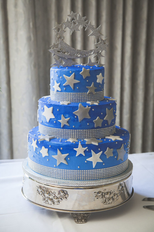 Wedding cake in blue with silver stars